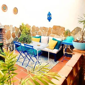 https://escapada-al-sur-frigiliana.es-andalucia.com